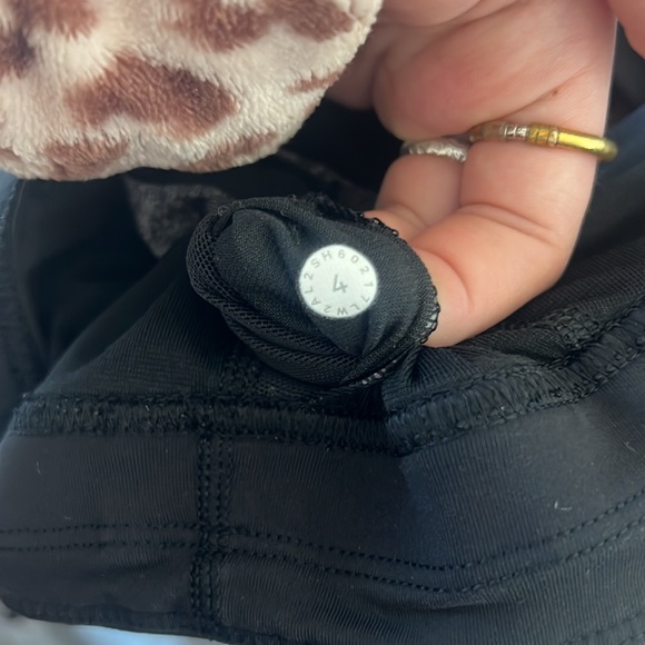 Lululemon sports bra - Picture 3 of 3